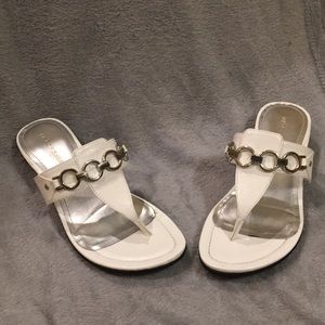 Women’s sandals